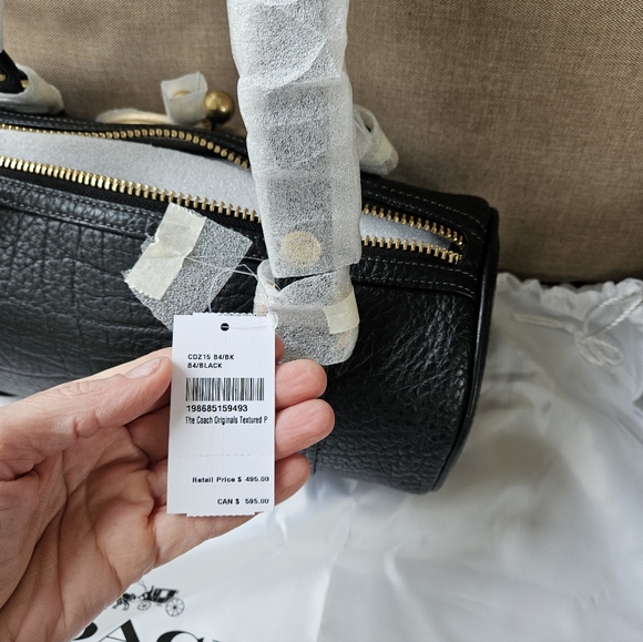 Coach Kisslock Barrell Bag, Pebbled Black Leather & Brass NWT - Picture 3 of 4